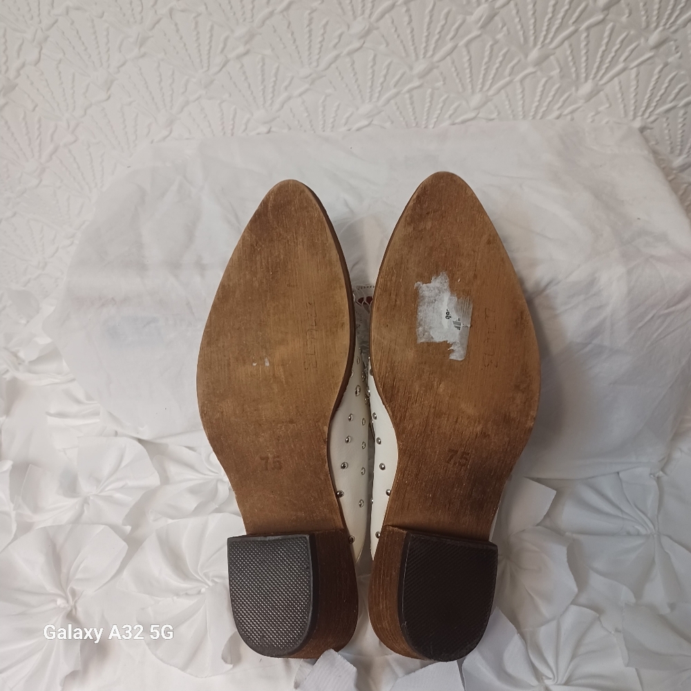 ARIDER GIRL Size 7.5 Studded White Mules - Picture 9 of 13
